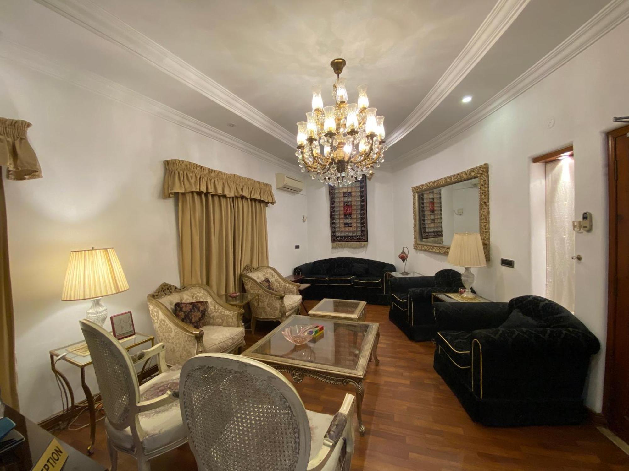 E Lodge Исламабад Екстериор снимка